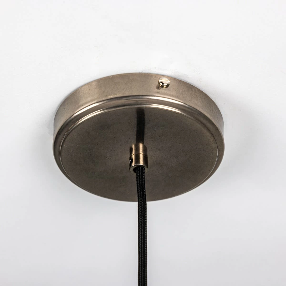 Rivale Pendant Light With Wavy Ceramic Shade, Black Clay 7 Rivale Pendant Light With Wavy Ceramic Shade, Black Clay - Image 5